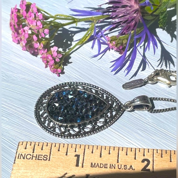 Swarovski Crystal Handcrafted Necklace - Picture 2 of 4